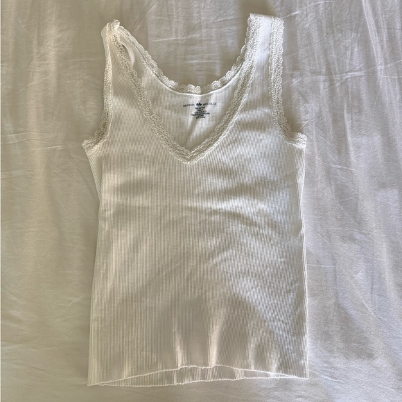 Brandy Melville Tops - Brandy Melville White Lace Trim Tank Top